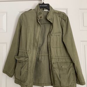 BP olive green army jacket size Small, loose fit, great for fall&winter layering